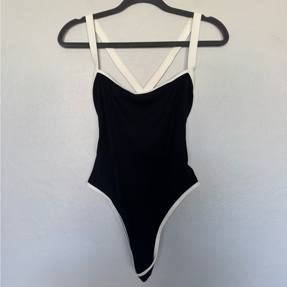 New L*Space Ribbed Baewatch One Piece Swimsuit size Medium - Picture 3 of 10